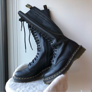 New Dr. Martens 1B60 Virginia leather knee high boots, 20 eye lace-up with zip